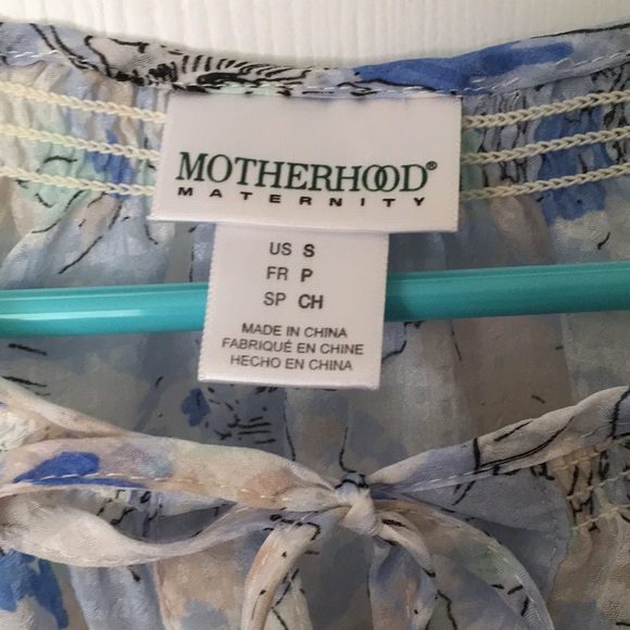 Blouse and Camisole Set by Motherhood Maternity - Picture 4 of 7